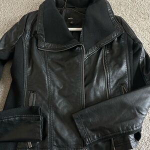 Chic Black Jacket with Leather Details
